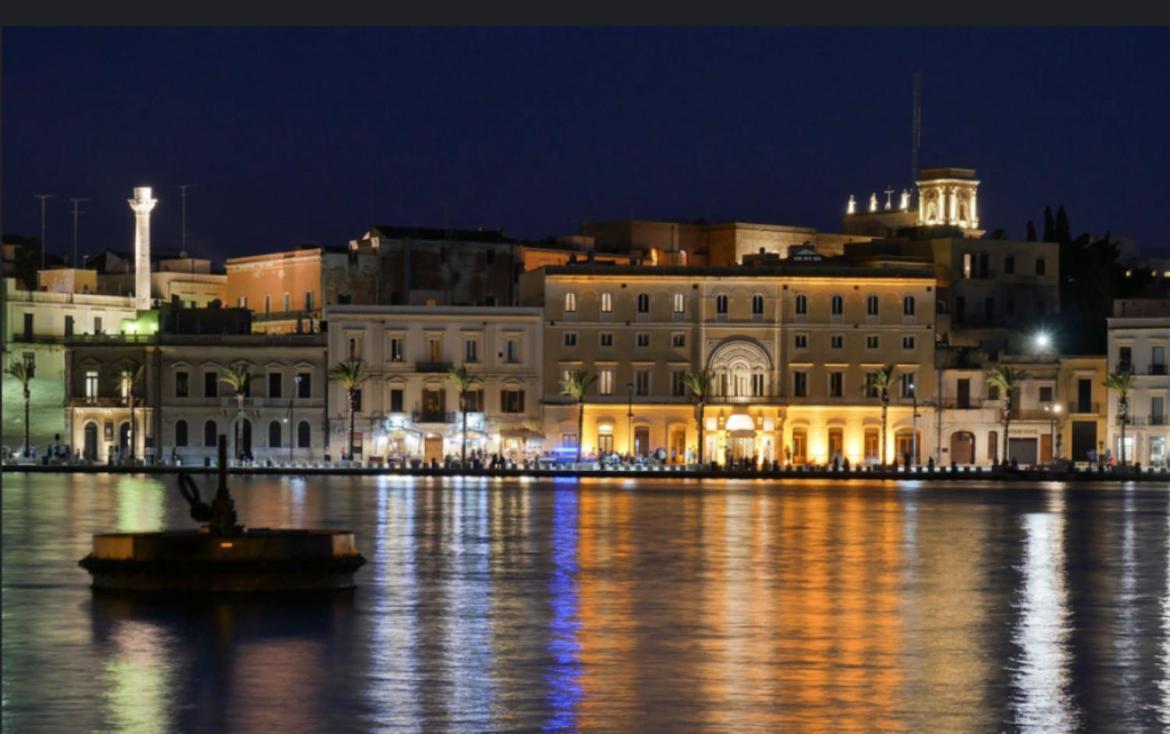 Flora House Hotel Brindisi Ngoại thất bức ảnh